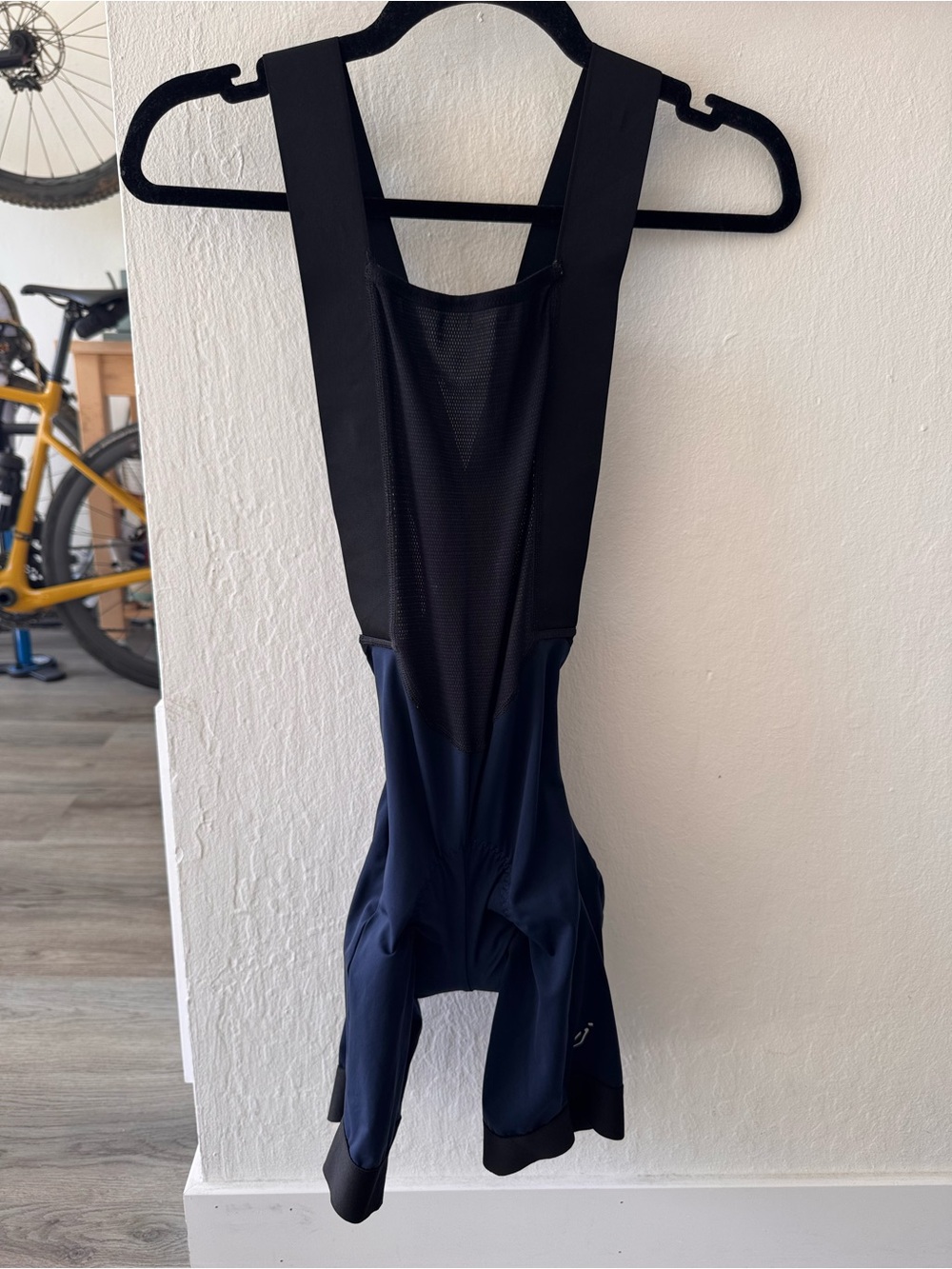 Velocio Women’s LUXE Bib Short in Navy